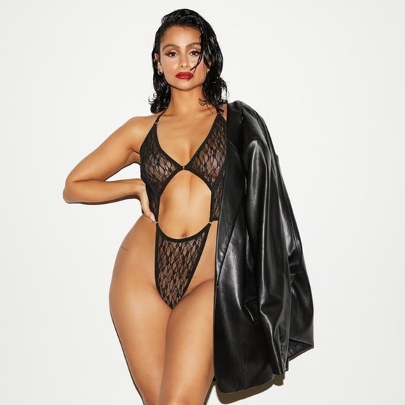 Black Lace Bodysuit NWT | Elle Rêve - Picture 1 of 3